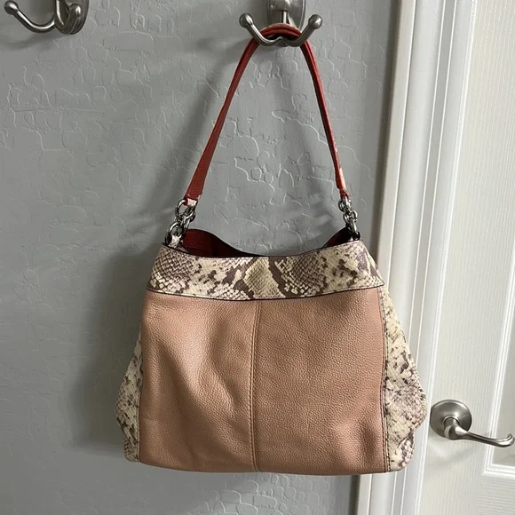 Coach Lexy F13691 Purse - Picture 3 of 10